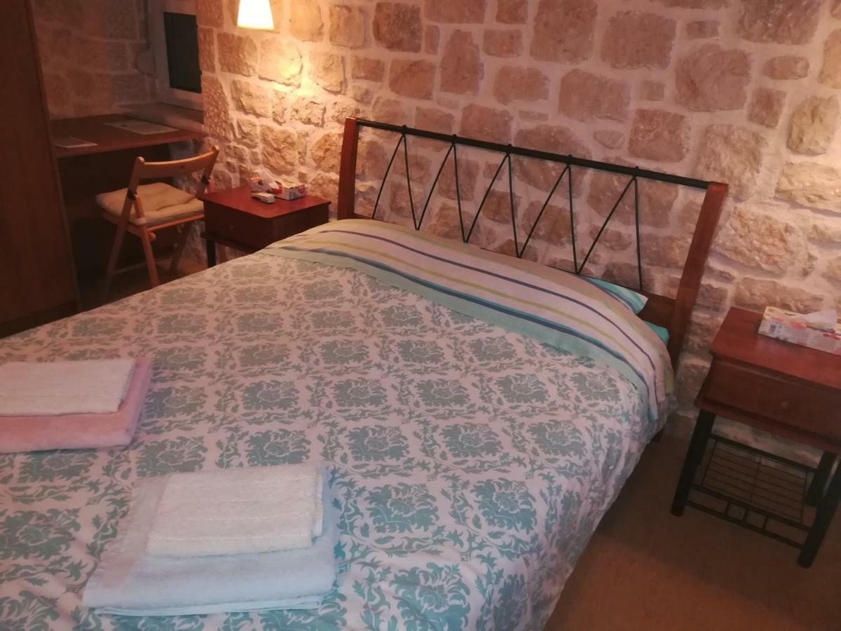 Вилла Stone House In Olive Grove Толон Экстерьер фото